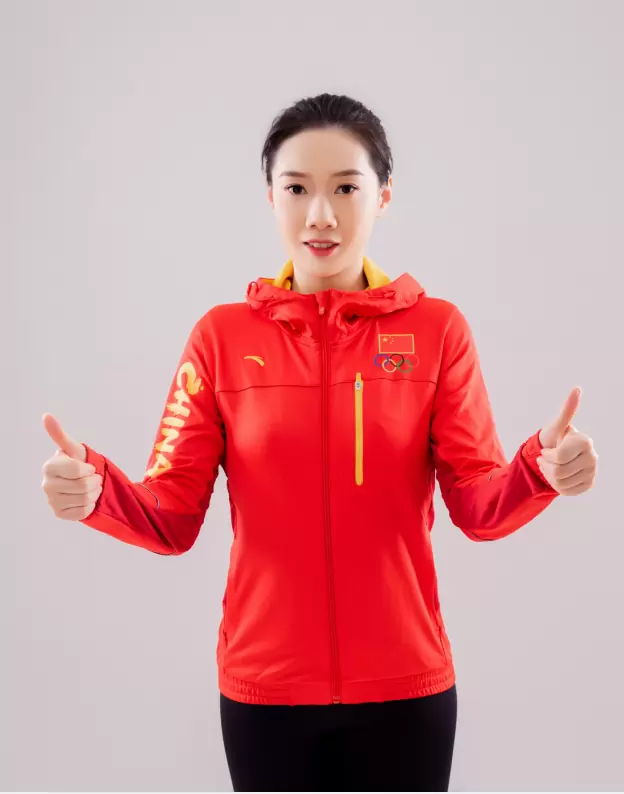 The figure skater 朱秋颖 join hands with Yuhang Industrial switch,wish all Chinese people a happy new year,兔年吉祥！