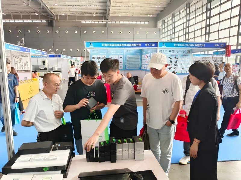 Exhibition Recap | Yuhang Industrial Switch Shines at Three Major Shows in Chengdu, Shenzhen, and Changsha